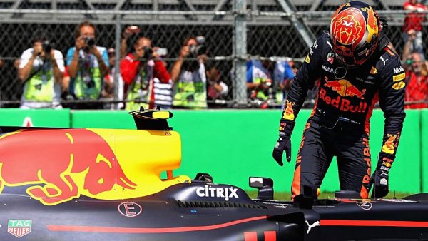 Verstappen unikl penalizaci za zdržení Bottase