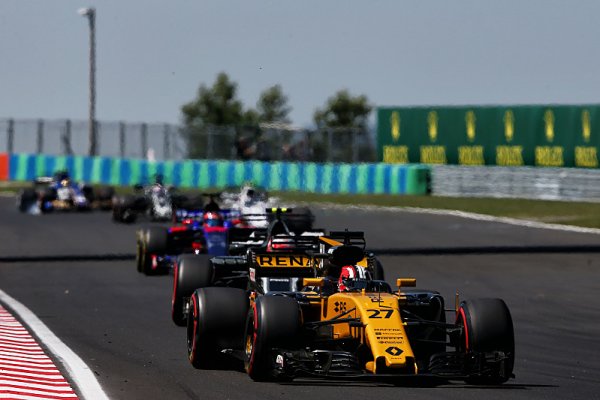 Renault se McLarenu nebojí
