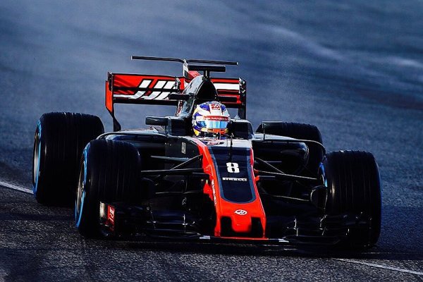 Grosjean spokojený s mokrými pneumatikami Grosjean spokojený s mokrými pneumatikami