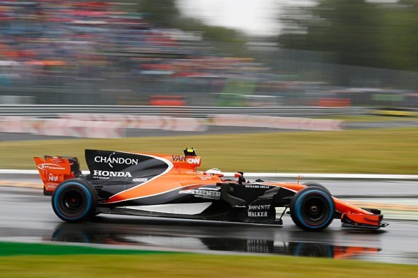 Vandoorne v rozhodující chvíli ztratil část výkonu motoru 