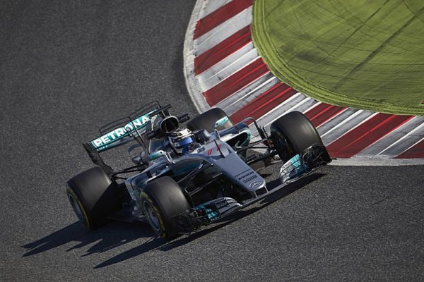 FIA potvrdila zákaz spalování oleje FIA potvrdila zákaz spalování oleje