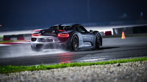 Porsche chce opět pokořit Nürburgring