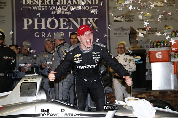 Ve Phoenixu se z vítězství radoval Newgarden