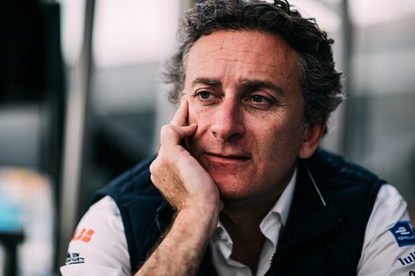 Agag se přesouvá do nové funkce Agag se přesouvá do nové funkce