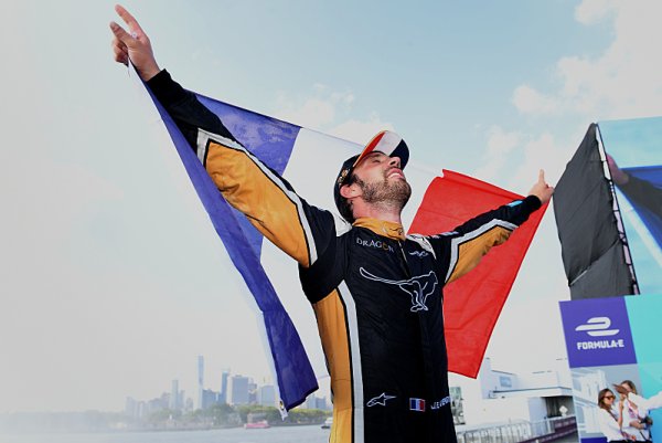 Di Grassi vítězem, Vergne celkovým šampionem