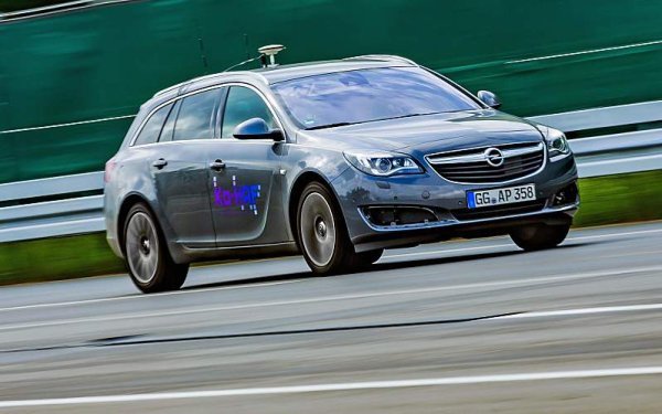 Opel testuje automatizovanou jízdu