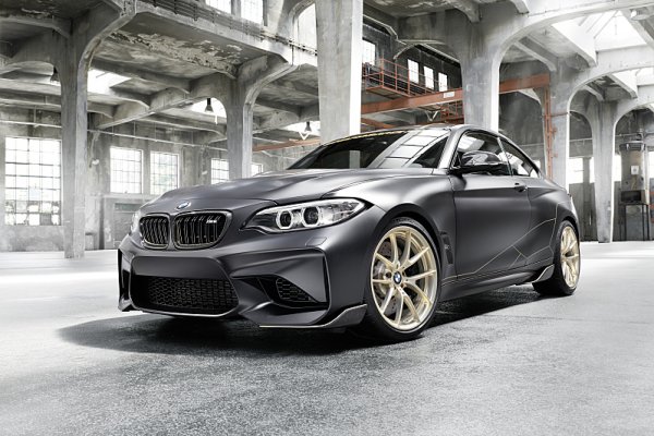 BMW M Performance Parts Concept překypuje karbonem