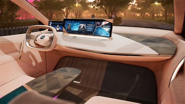 BMW se pochlubí inteligentním osobním asistentem