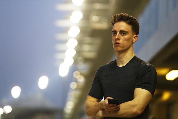 Jake Hughes se vrací do GP3