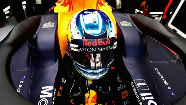 Verstappen a Ricciardo se špatně dohodli