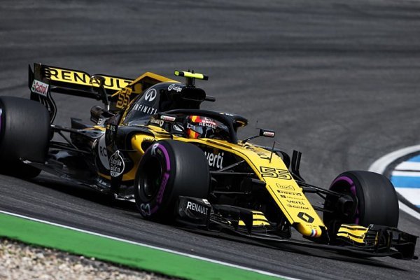 Renaulty pojedou s jinou podlahou Renaulty pojedou s jinou podlahou