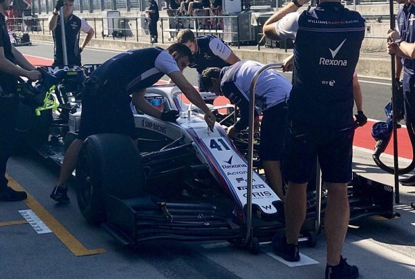 Williams a Force India už s novými předními křídly