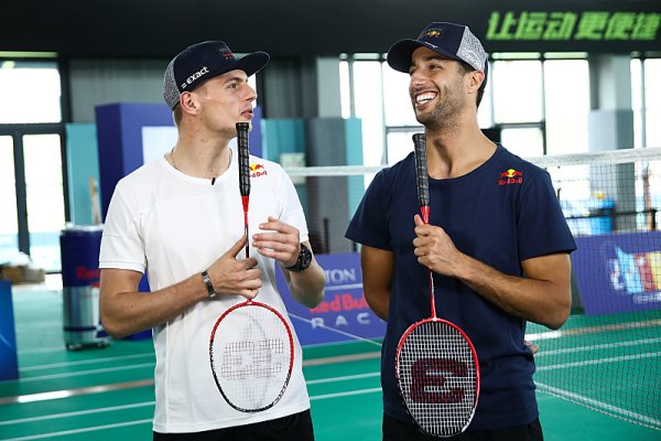 Verstappen může vyhrát titul, uvědomuje si Ricciardo