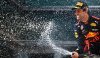 Fotogalerie: Jak Ricciardo slavil triumf ve velké ceně