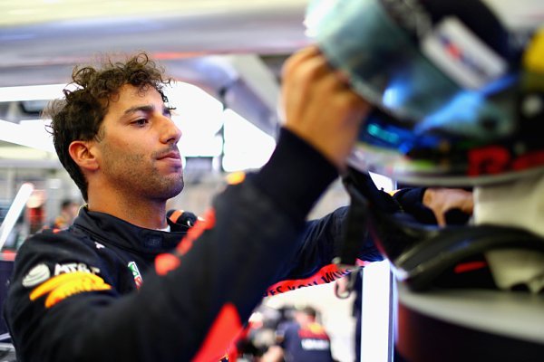 Ricciardo by mohl napodobit Hamiltonův přestup