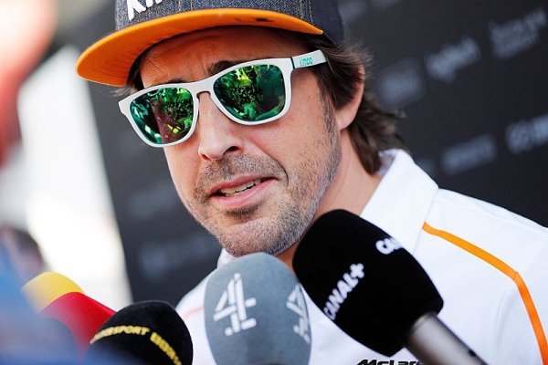 Alonso žádá od Hornera omluvu