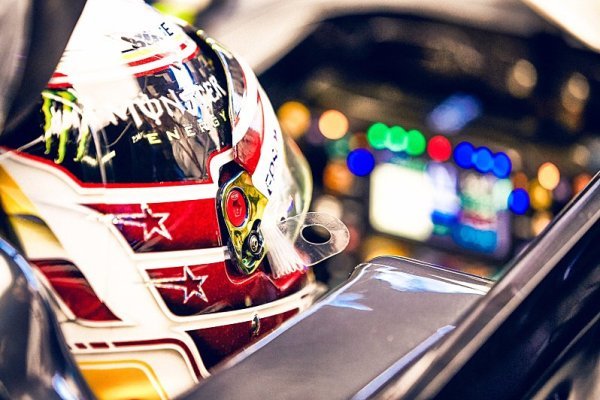 Promoklá předehra patřila Mercedesu Promoklá předehra patřila Mercedesu