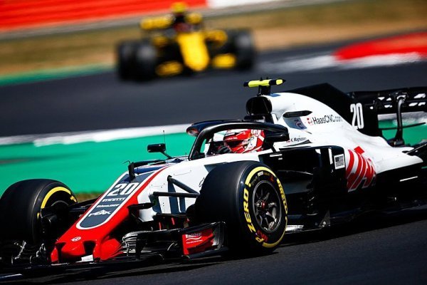 Magnussen bude stát na pole position skupiny B