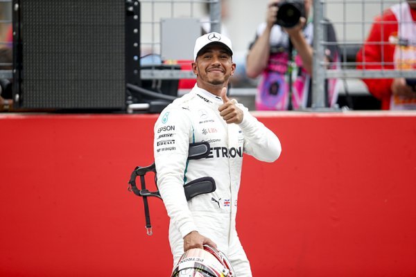 Hamilton zůstane do roku 2020 v Mercedesu