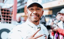 Hamilton přiznal, že Ferrari je momentálně silnější