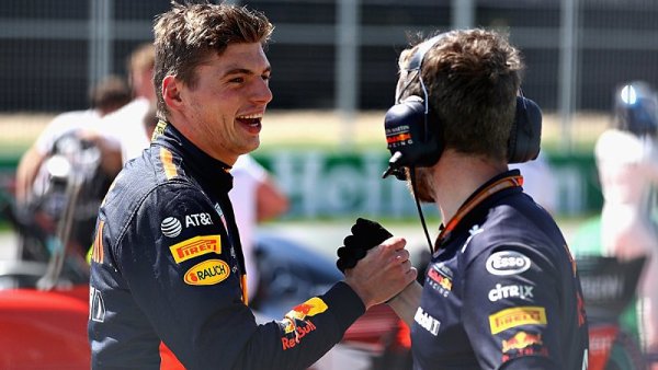 Verstappen vyhrál s omezeným výkonem