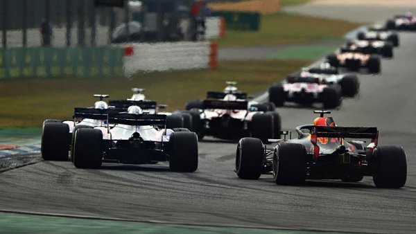 Verstappen odsouzen ke čtvrtému místu