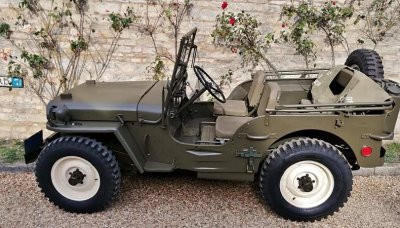 Armádní Jeep Willis filmové hvězdy na prodej