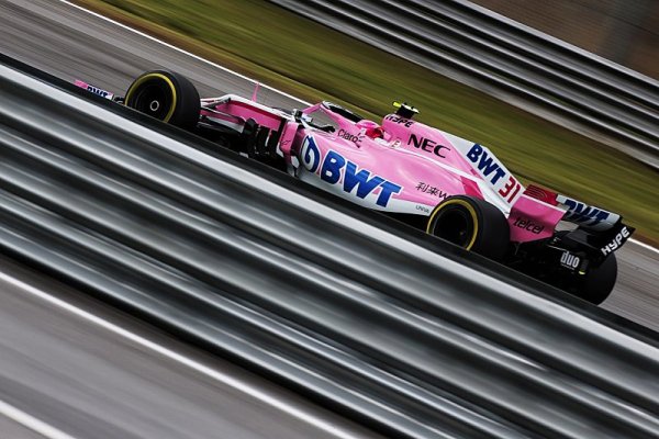 Boj proti McLarenu naruší penalizace