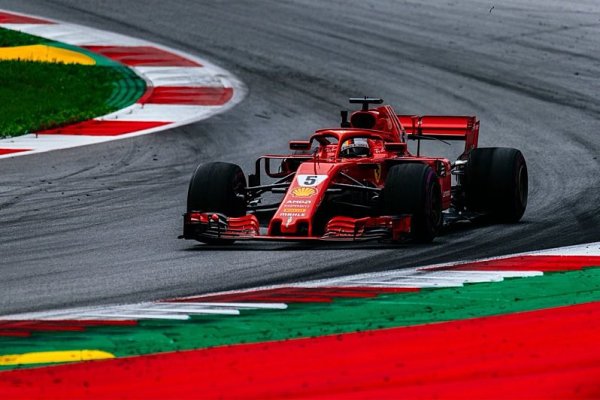Ferrari v sobotu maže ztrátu