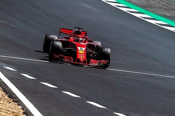 Bitvu o Británii vyhrál německý stíhač Vettel 