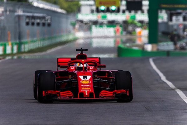 Vettel už v pohodě, Räikkönen opět mimo