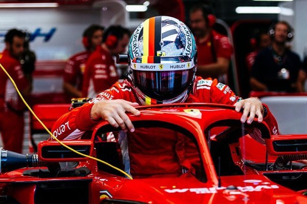 Vettel se uprostřed kvalifikace neshodl s týmem