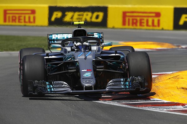 Bottas podesáté v první řadě na startu