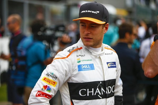 Vandoorne uvažuje o formuli E nebo IndyCar Vandoorne uvažuje o formuli E nebo IndyCar