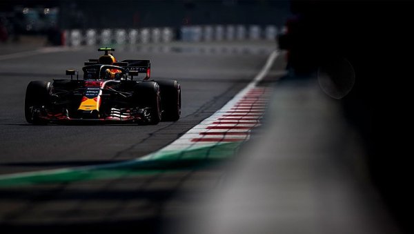 Znovu Verstappen, ale opět s technickým problémem