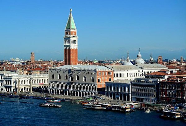 V Benátkách se začne vybírat až od září