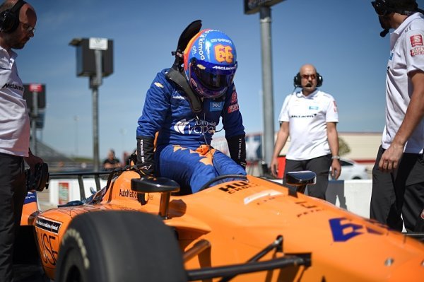 Alonso a Hinchcliffe nemají jistý start v Indy500