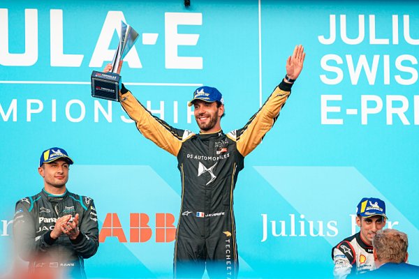Vergne obstál i v chaosu a míří za obhajobou Vergne obstál i v chaosu a míří za obhajobou