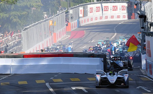Di Grassi pořád reptá proti způsobu restartu v Bernu Di Grassi pořád reptá proti způsobu restartu v Bernu