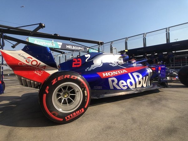 Pirelli spouští testy osmnáctipalcových gum Pirelli spouští testy osmnáctipalcových gum
