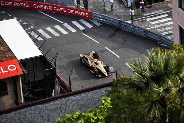 Vergne se stal prvním dvojnásobným vítězem Vergne se stal prvním dvojnásobným vítězem