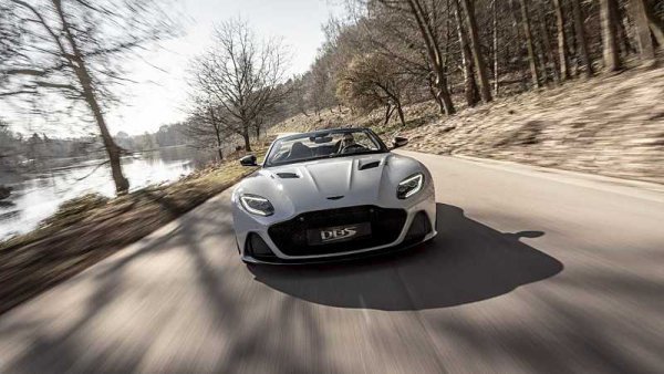 Aston Martin přichází s DBS Superlegga Volante 