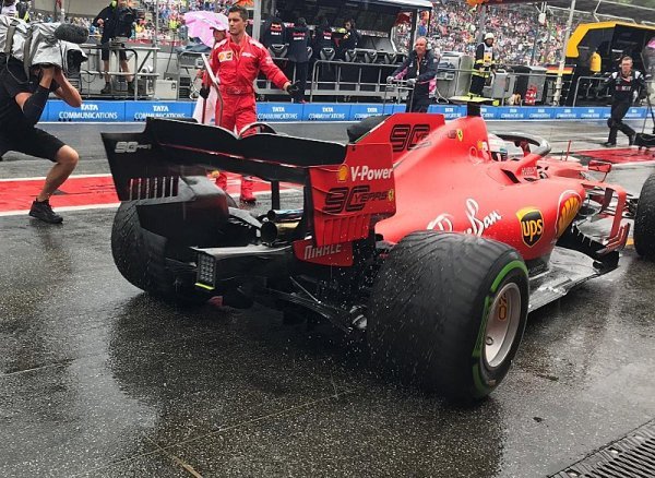 Proč za Leclerka v neděli zaplatilo Ferrari?