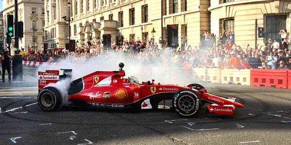 Formule 1 budou letos jezdit v Chicagu i Los Angeles