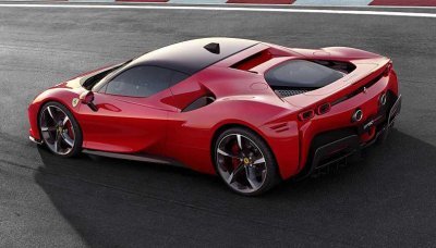 Ferrari představuje hybrid s výkonem 999 koní