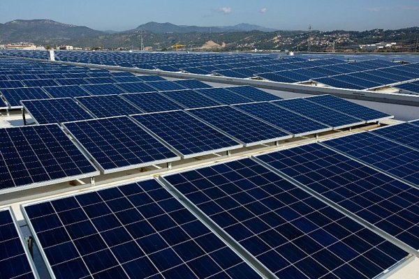 Seat má mezi automobilkami největší solární elektrárnu