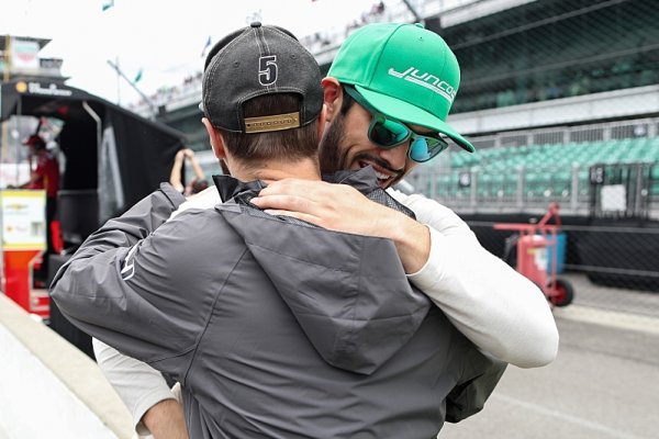 Hinchcliffe pojede tři závody za Andrettiho tým