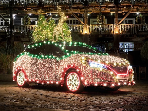 Vánoční Nissan Leaf