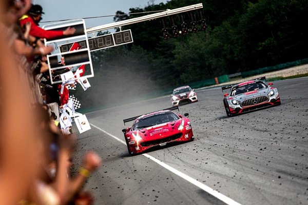 České ferrari vítězí ve 24H Series potřetí za sebou