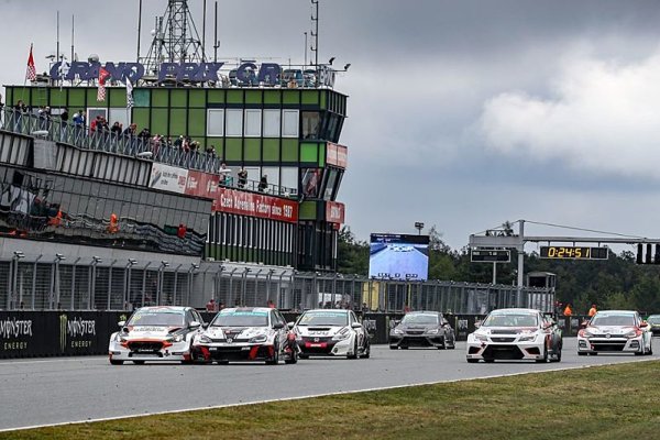 Start TCR Eastern Europe se zpozdí